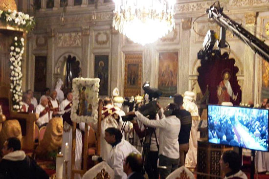البابا تواضروس يترأس صلاة قداس عيد الغطاس (10)