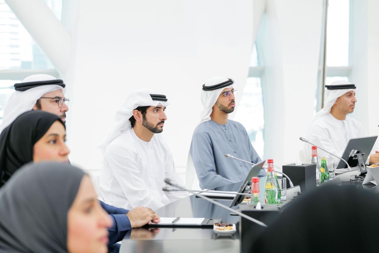 حمدان بن محمد يعتمد استراتيجية مؤسسة دبي للمستقبل