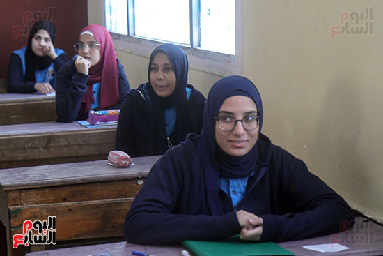 تسليم التابلت علي طلبة مدارس القاهرة (11)
