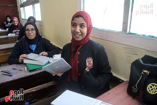 تسليم التابلت علي طلبة مدارس القاهرة (16)