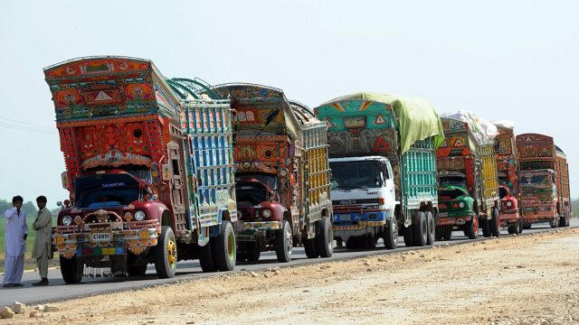 الشاحنات المزخرفة علامة تميز باكستان