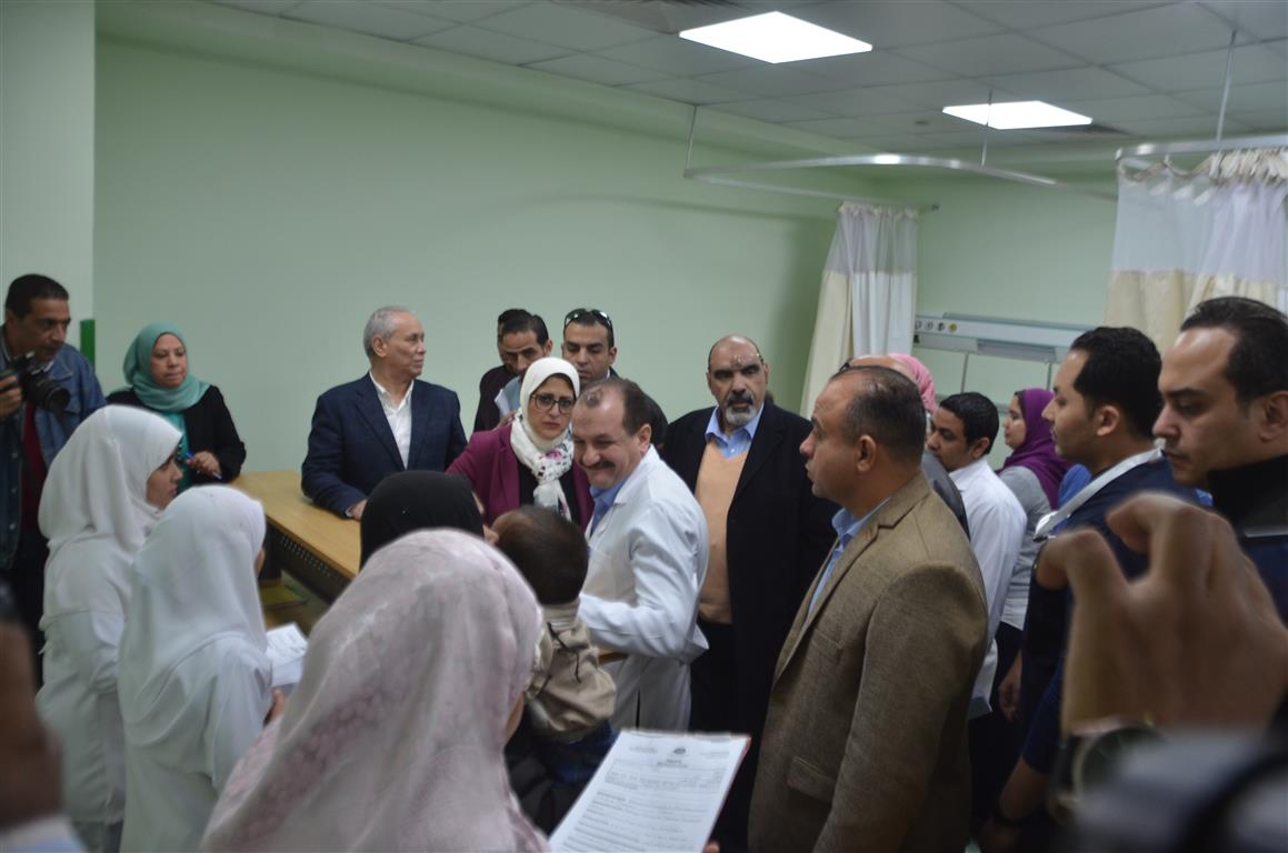 وزيرة الصحة تتفقد تطوير مستشفى القرنة المركزي (7)