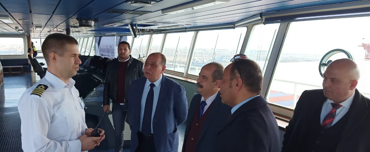 ميناء غرب بورسعيد يستقبل أكبر سفينة للحاويات  (2)