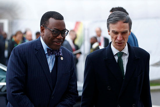 رئيس بنك التنمية الإفريقي أكين أديسينا يصل إلى قمة الاستثمار البريطانية البريطانية في لندن