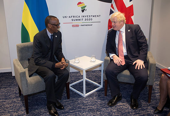 رئيس الوزراء البريطاني بوريس جونسون يلتقي برئيس رواندا بول كاجامي