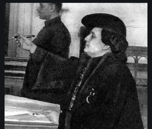 مفيدة عبد الرحمن أول محامية فى مصر مفيدة عبد الرحمن أول محامية فى مصر