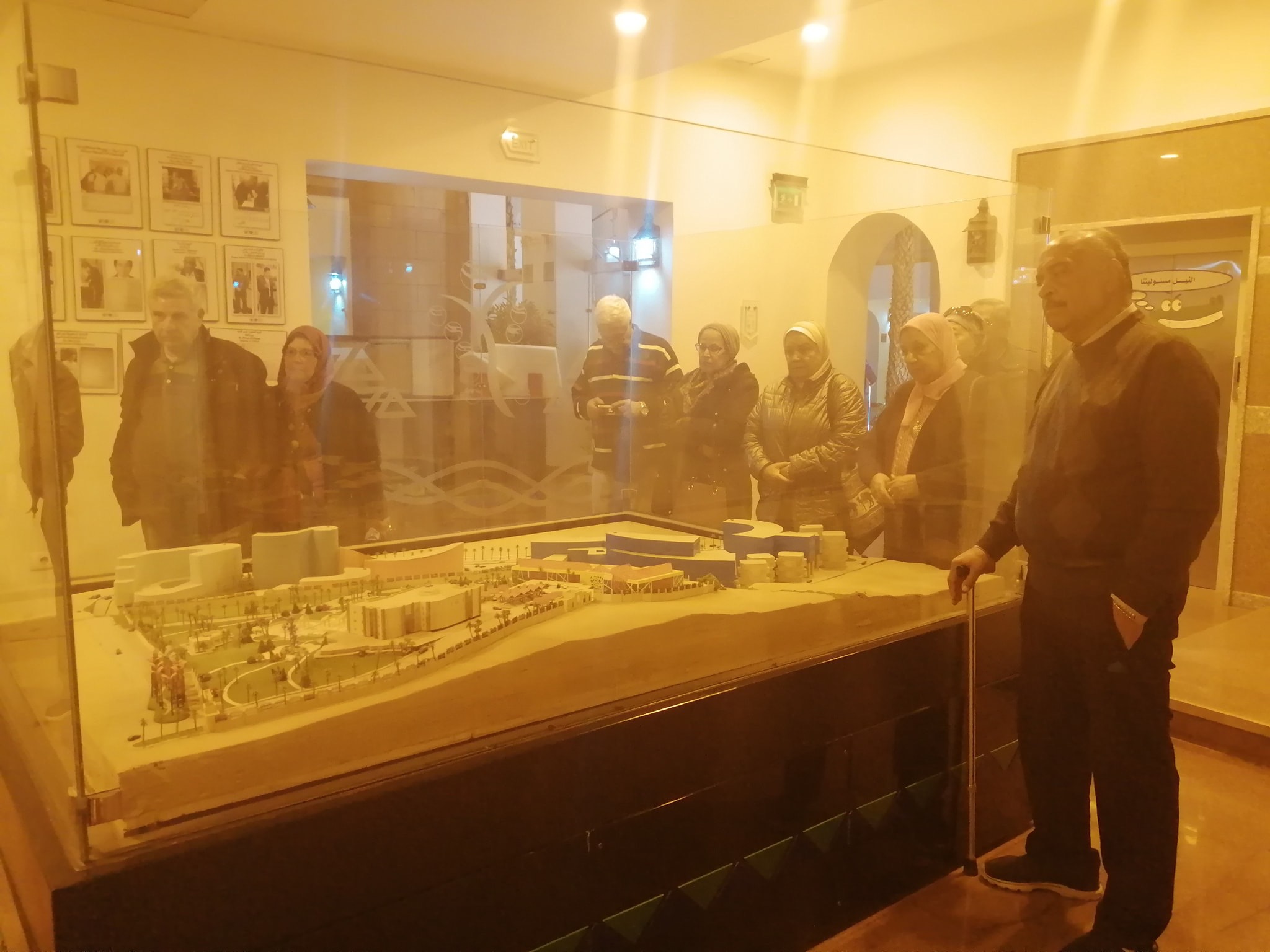 متحف النيل بأسوان يُستقبل رحلة لأعضاء جمعية المحاربين القدماء وأسرهم (3)