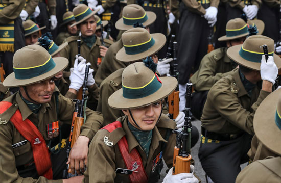 جنود-من-الهند-يستعدون-للاحتفال