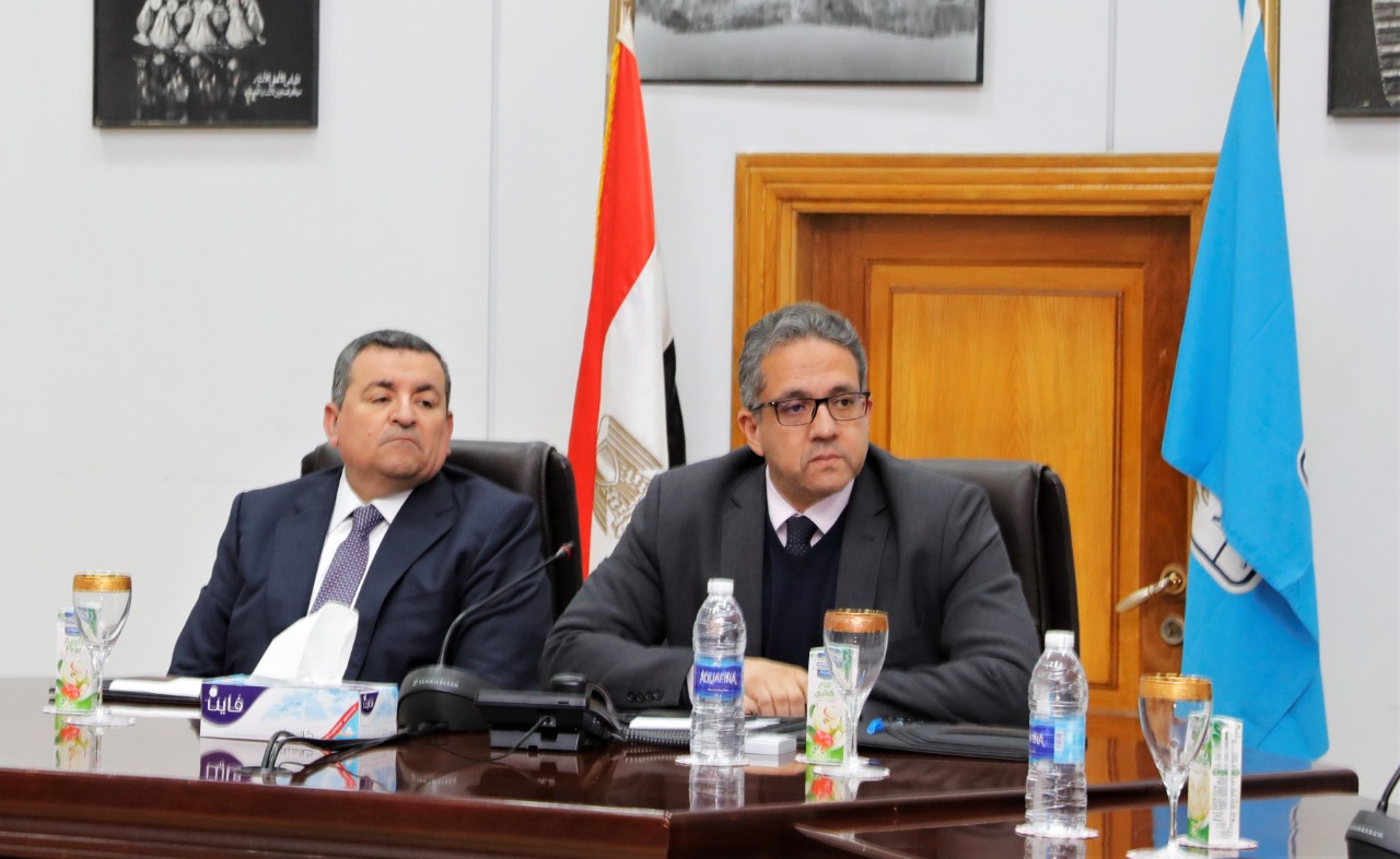 اجتماع الدكتور خالد العناني وزير السياحة والآثار و أسامة هيكل وزير الدولة للإعلام (3)