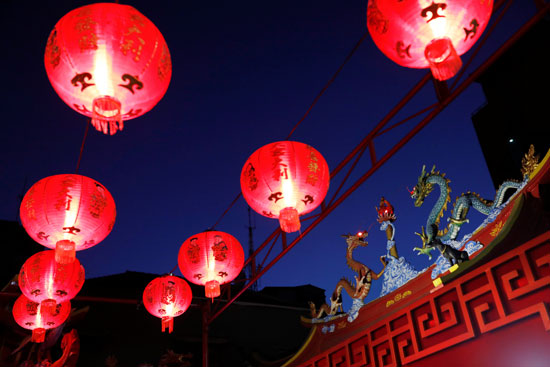 احتفالات رأس السنة الصينية بإندونيسيا