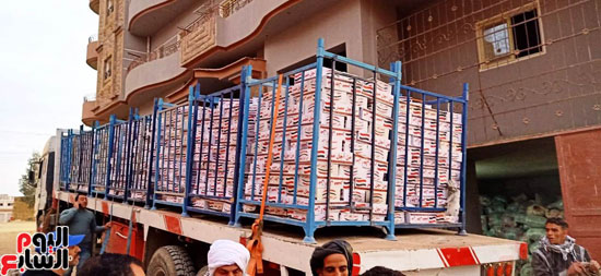  مستقبل وطن يدفع بكراتين غذائية في محافظة الفيوم (2)
