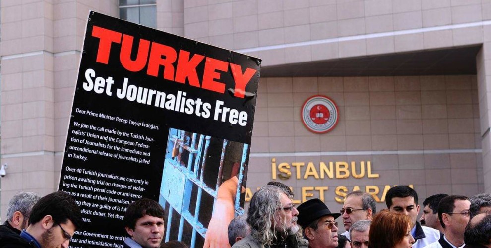 الصحفيين فى تركيا