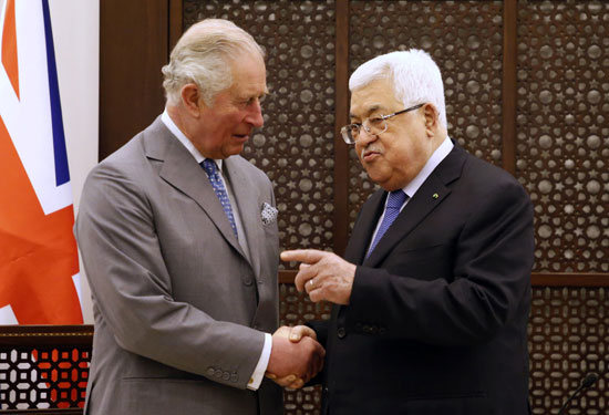 تشالز والرئيس الفلسطينى عباس