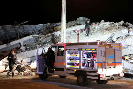 زلزال قوى يهز شرق تركيا (1)