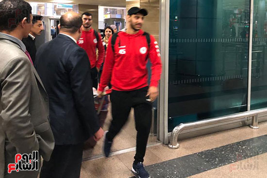 وصول بعثة منتخب كرة اليد لمطار القاهرة بعد التتويج ببطولة افريقيا (1)