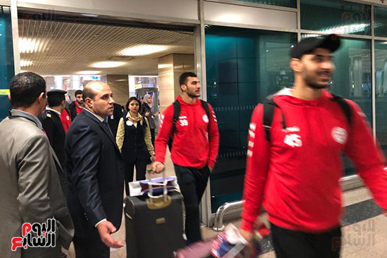 وصول بعثة منتخب كرة اليد لمطار القاهرة بعد التتويج ببطولة افريقيا (2)