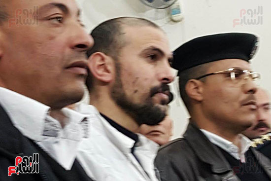 محاكمة جزار بتهمة ذبح أسرة من 7 أفراد بكفر الدوار (4)