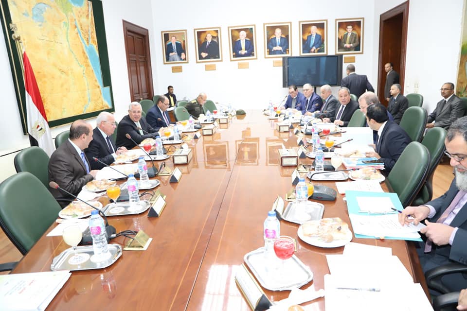 محافظ بورسعيد يبحث مع وزير الزراعة تحقيقالتنمية الزراعية (3)