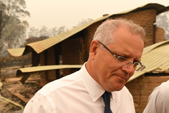 الحزن يخيم على رئيس وزراء استراليا بعد انتقاده من قبل السكان