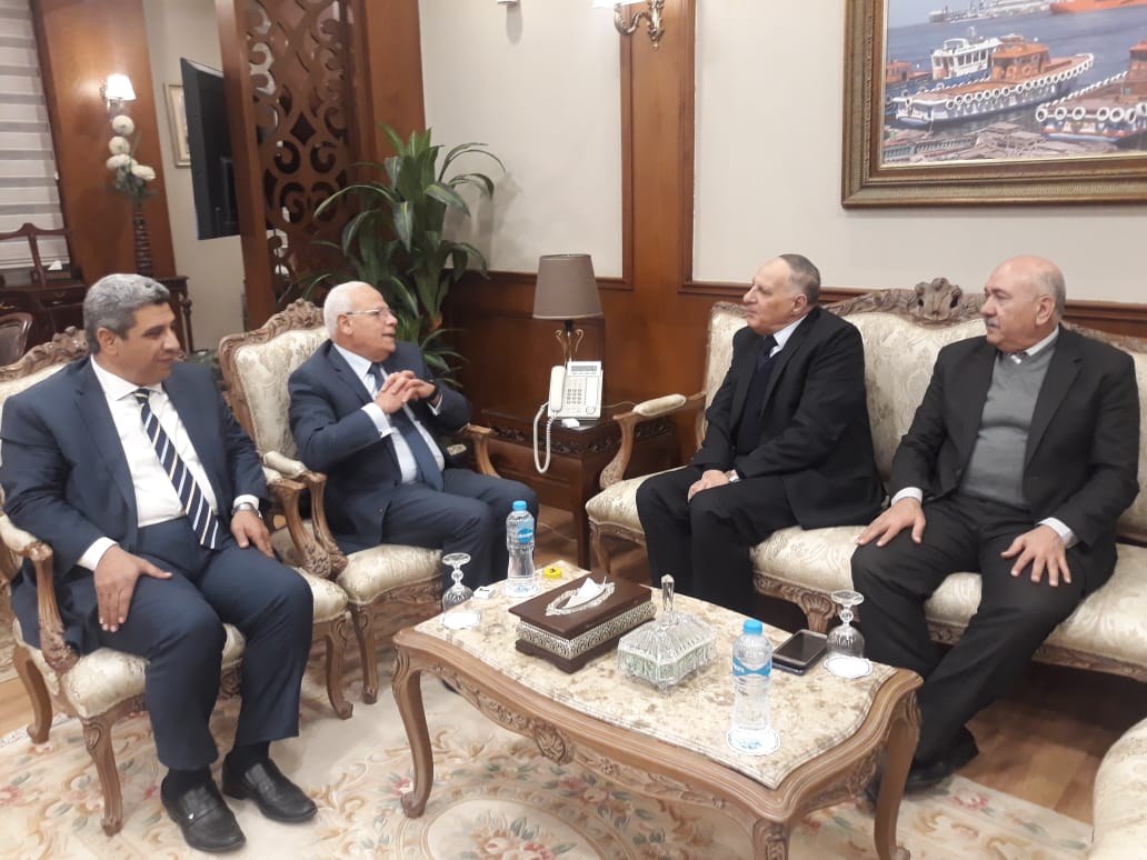 محافظ بورسعيد يستقبل رئيس هيئة قضايا الدولة (1)