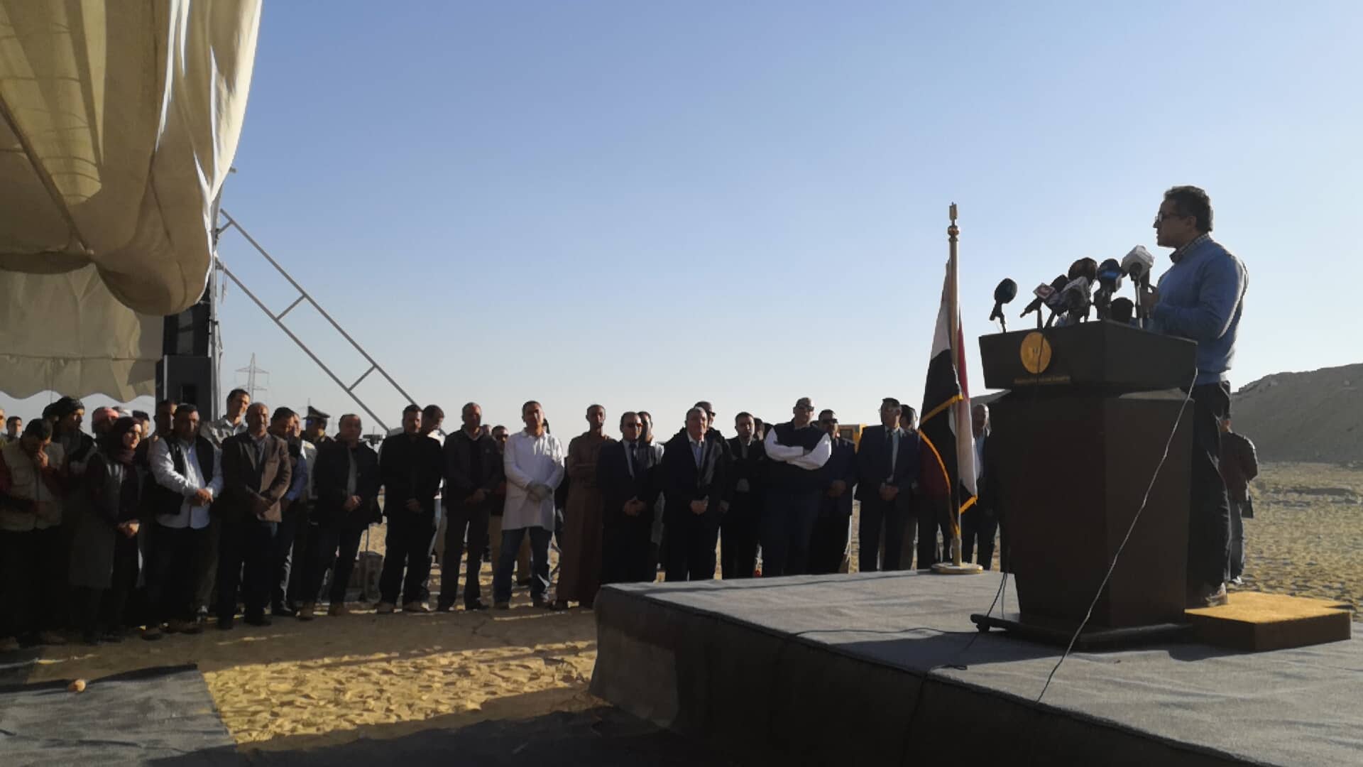 وزير السياحة والآثار يصل المنيا للإعلان عن كشف جديد بتونا الجبل  (2)
