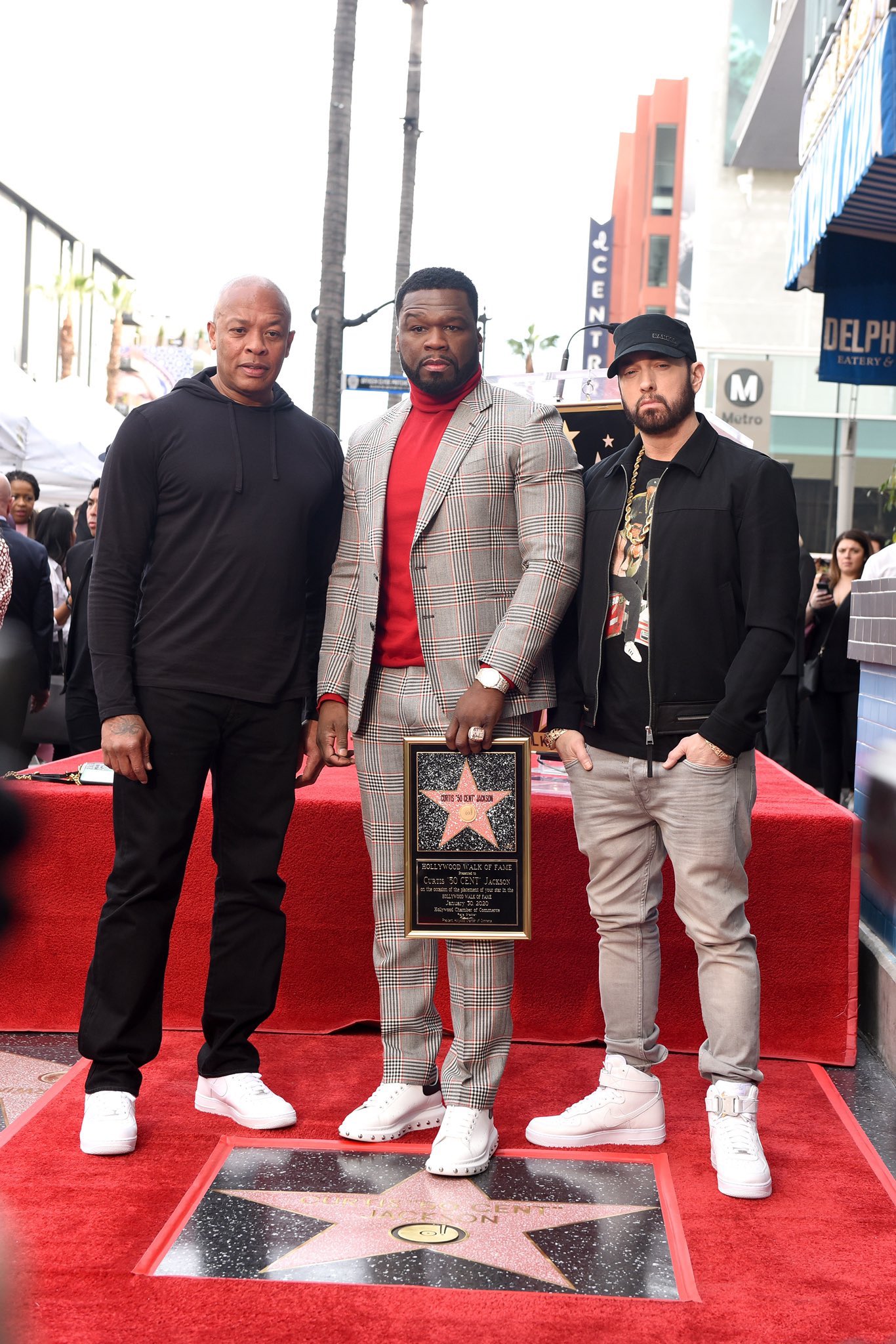 Eminem وDr. Dre يشاركان 50 Cent الاحتفال بإضافة نجمته فى ممشى المشاهير