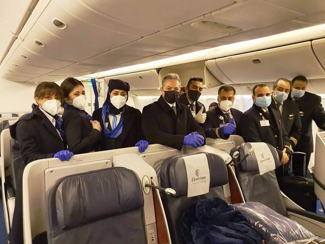 طوارئ فى مطارات مصر لمنع تسلل فيروس كورونا (7)