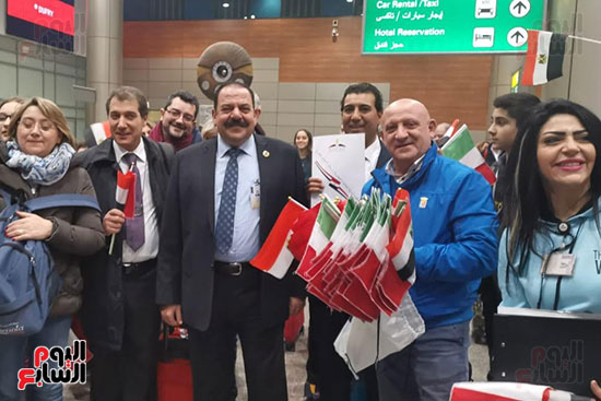 وفد إيطالي في مطار القاهرة الدولي (2)