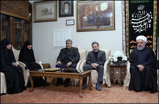 الرئيس الإيراني حسن روحاني يزور عائلة اللواء الإيراني قاسم سليماني