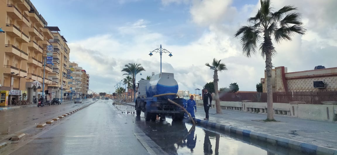 إزالة تجمعات مياه الأمطار من الشوارع (3)