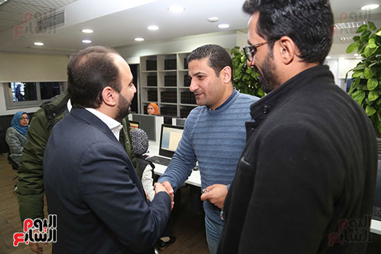 الدكتور أمير نبيل رئيس جهاز حماية المنافسة خلال زيارته اليوم السابع (14)