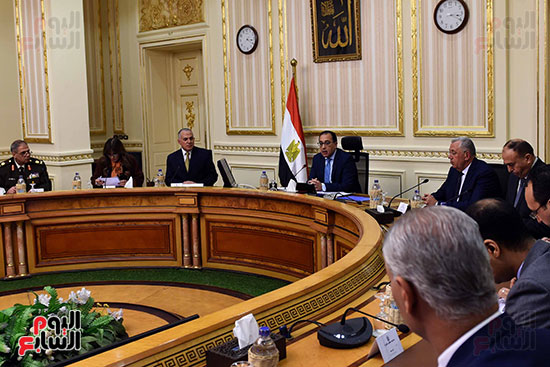 مصطفى مدبولى رئيس مجلس الوزراء يُتابع نتائج أعمال اللجنة المختصة (4)
