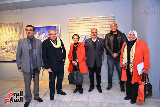 الفنان أشرف رضا وعدد من الحضور