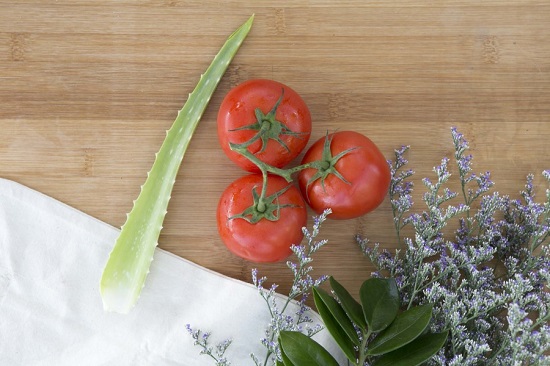 وصفات طبيعية ـ الطماطم وجل الصبار
