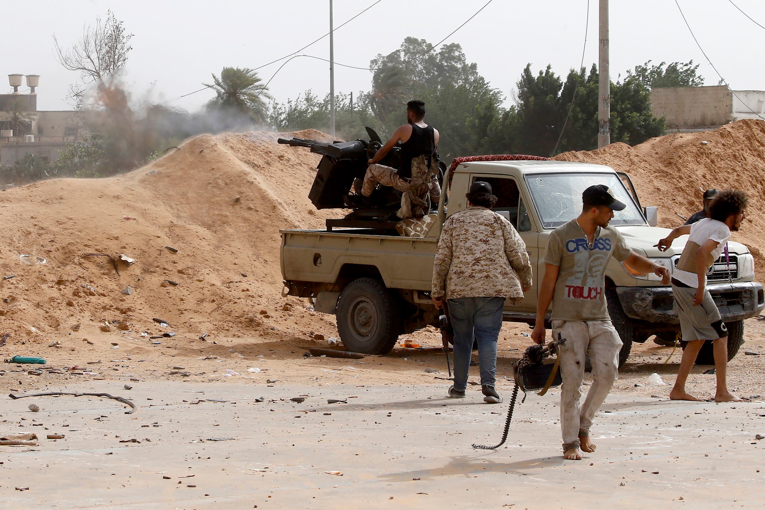 الجيش الليبي يواصل عملية تمشيط سرت بعد السيطرة على المدينة