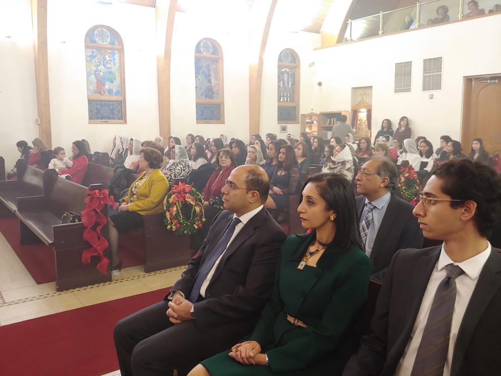 السفير أحمد أبو زيد خلال حضوره القداس