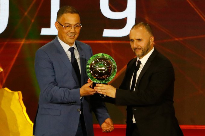 جمال بلماضي يحمل جائزة أفضل مدرب فى أفريقيا 2019 مع فوزى لقجع