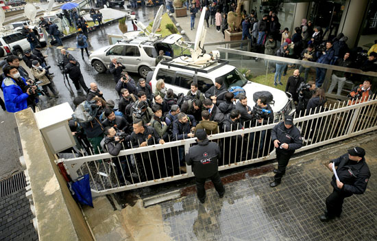 تجمع الصحفيين أمام نقابه الصحافه اللبنانية