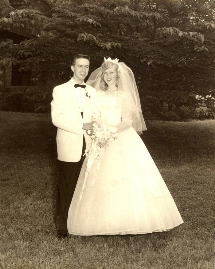 جورج وفيفيان في حفل زفافهم عام 1958