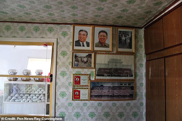 صور قادة كوريا الشمالية فى المنازل