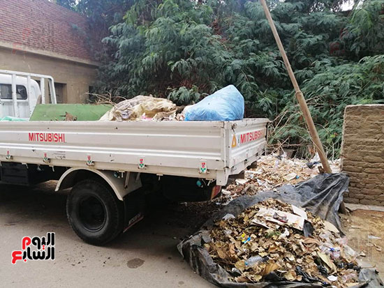 120209125924971-القمامة-تحاصر-وزارة-الزراعة