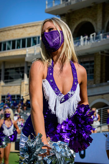 2020-10-11T002024Z_785098925_NOCID_RTRMADP_3_NCAA-FOOTBALL-KANSAS-STATE-AT-TEXAS-CHRISTIAN