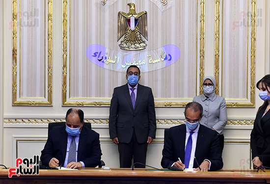 اتفاقية تسوية بين الهيئة العامة للطرق والكباري والشركة المصرية للاتصالات (1)