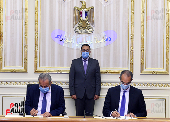 اتفاقية تسوية بين الهيئة العامة للطرق والكباري والشركة المصرية للاتصالات (3)