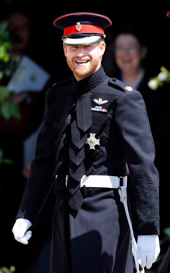 زي زفاف الأمير هاري