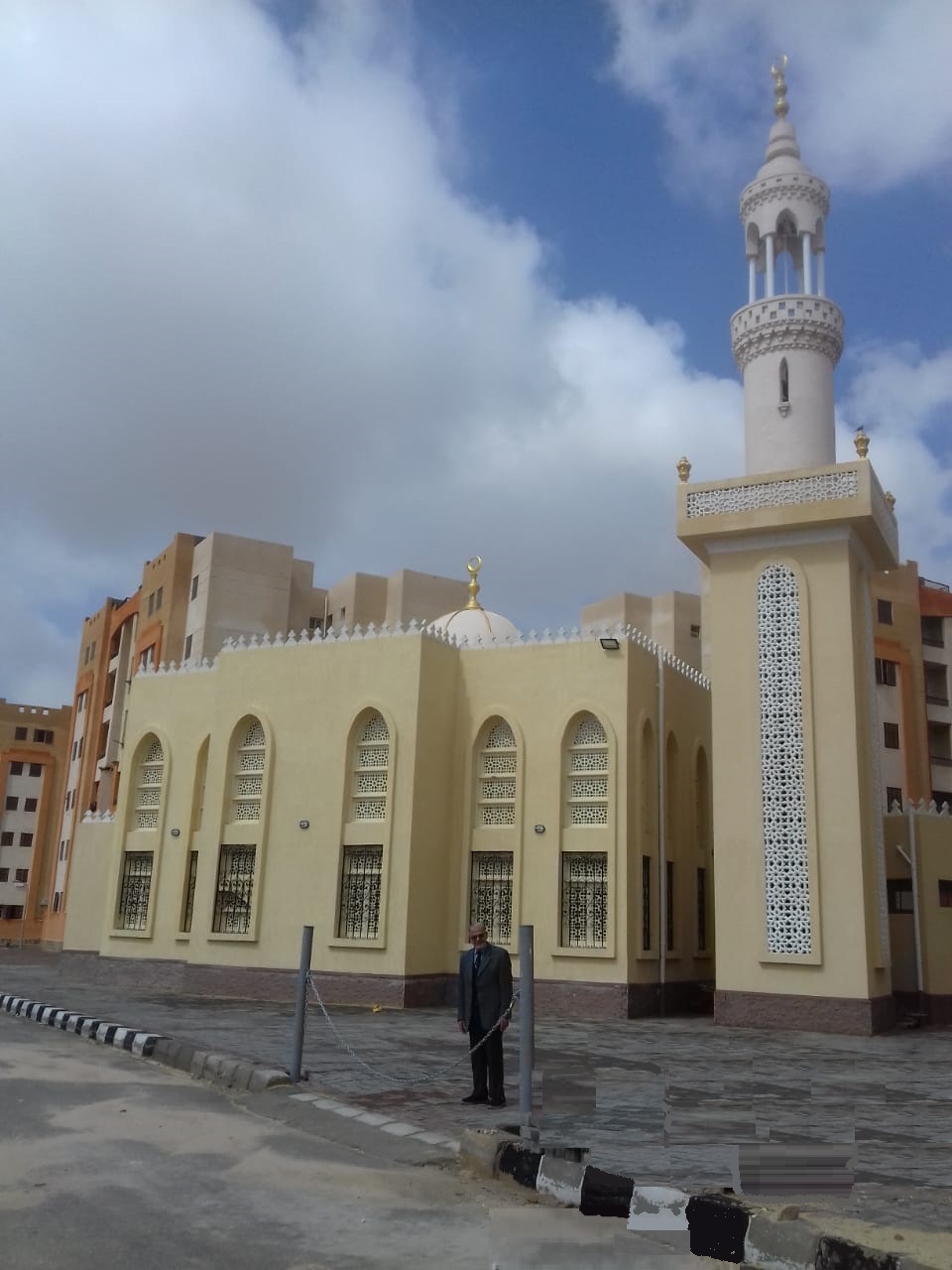 مسجد أم المؤمنين بالعبور