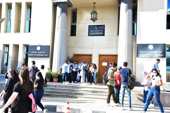جامعة مصر للعلوم والتكنولوجيا (12)