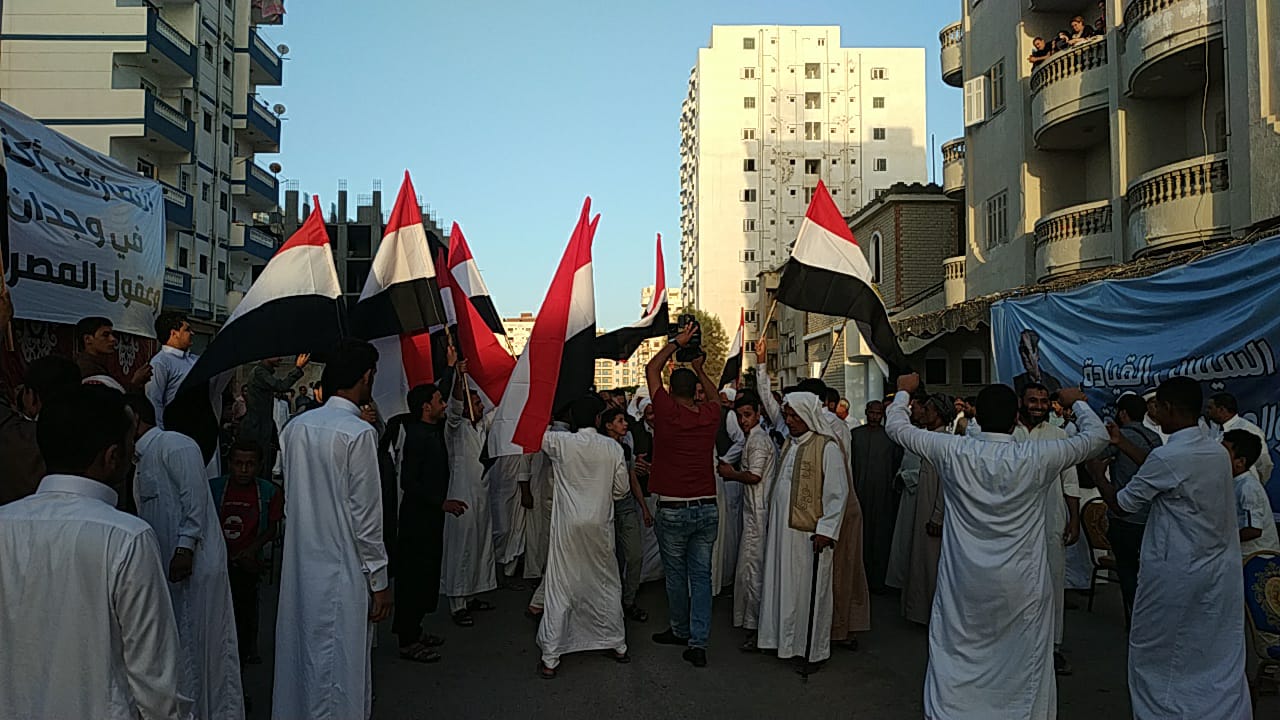 مواطنو مطروح يحتفلون بذكرى نصر أكتوبر ودعم الدولة والرئيس (1)