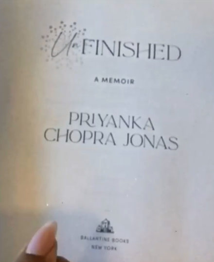 غلاف كتاب بريانكا شوبرا
