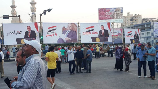 الآلاف يحتشدون بميدان الثورة (1)